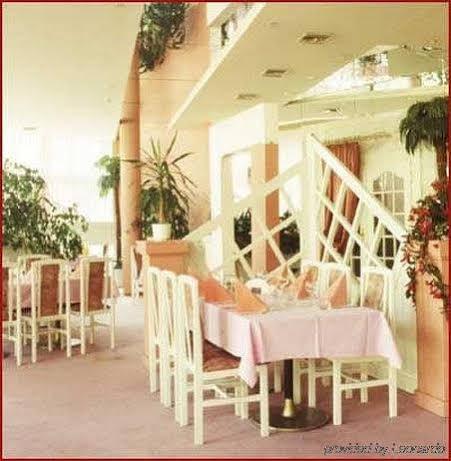 Hotel Swiatowit Лодзь Экстерьер фото