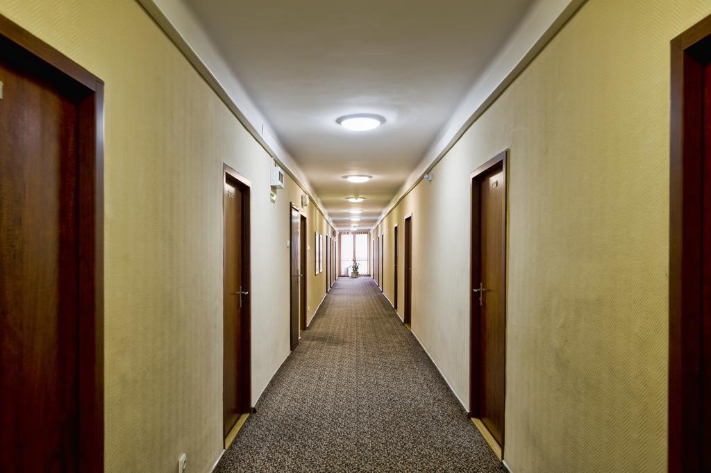 Hotel Swiatowit Лодзь Экстерьер фото