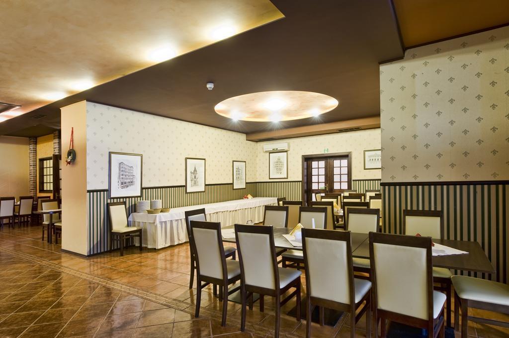 Hotel Swiatowit Лодзь Экстерьер фото